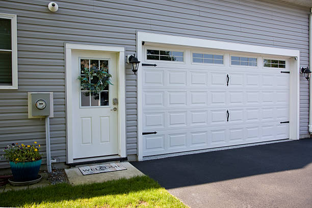 24/7 Emergency Garage Door Panel Replacement experts in El Paso, TX